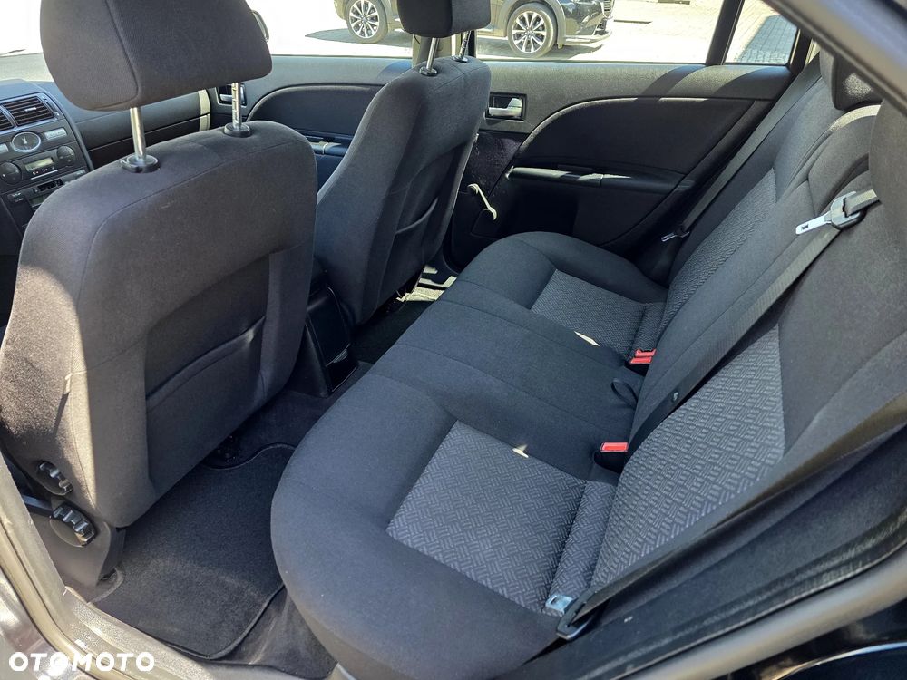 Ford Mondeo 2.0 TDCi Trend - 23