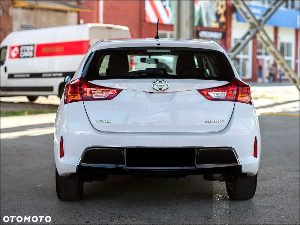 Toyota Auris - 4