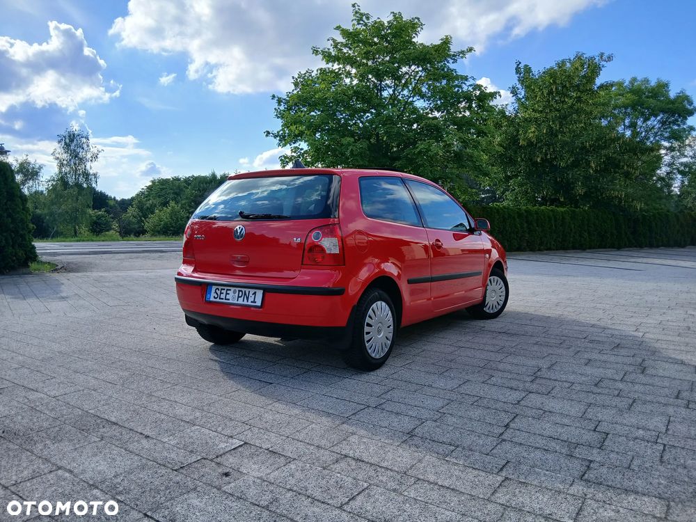 Volkswagen Polo 1.4 16V Trendline - 9