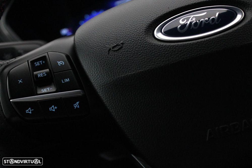 Ford Kuga 1.5 TDCi EcoBlue ST-Line - 11