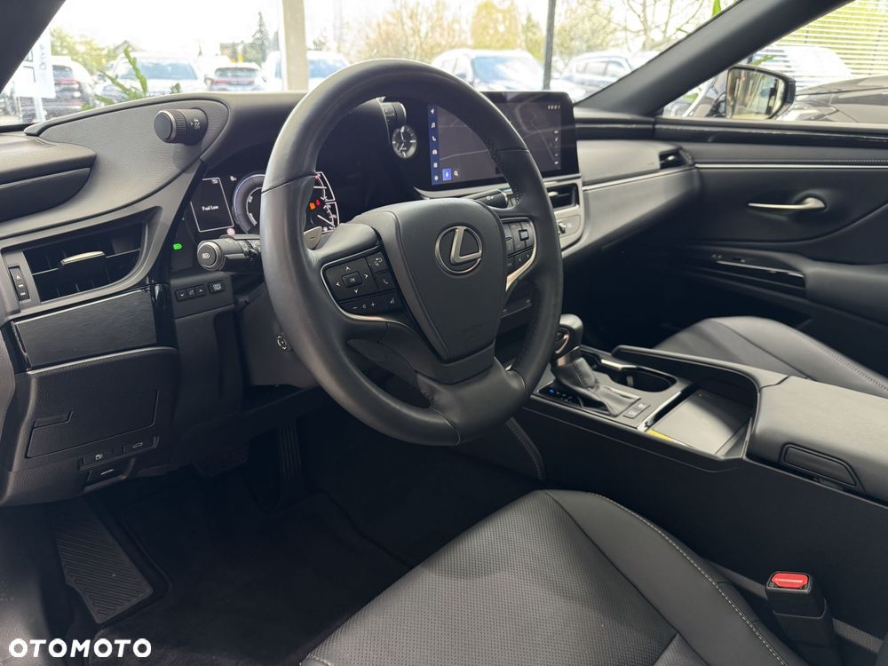 Lexus ES - 8