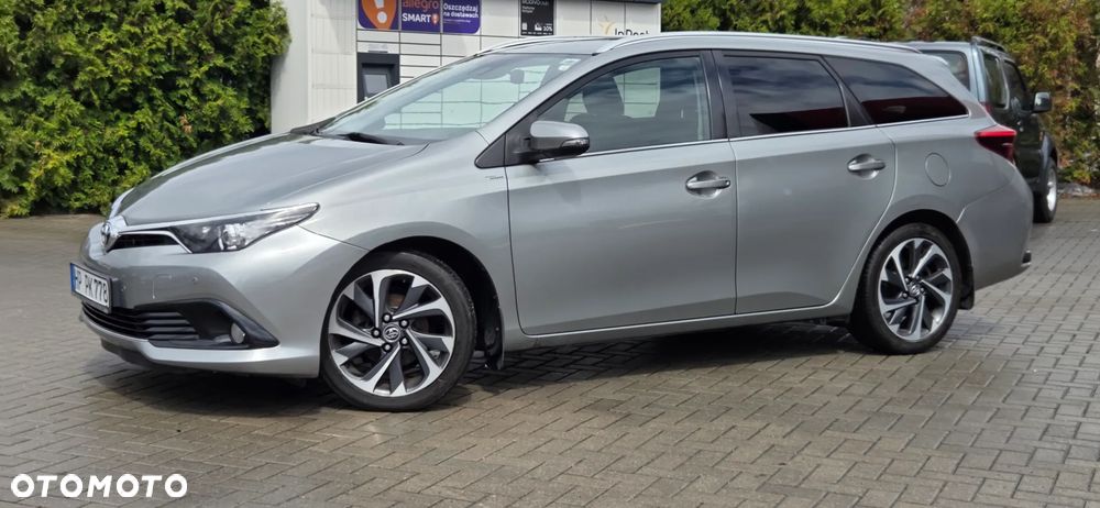 Toyota Auris 1.6 D-4D Design Edition - 6