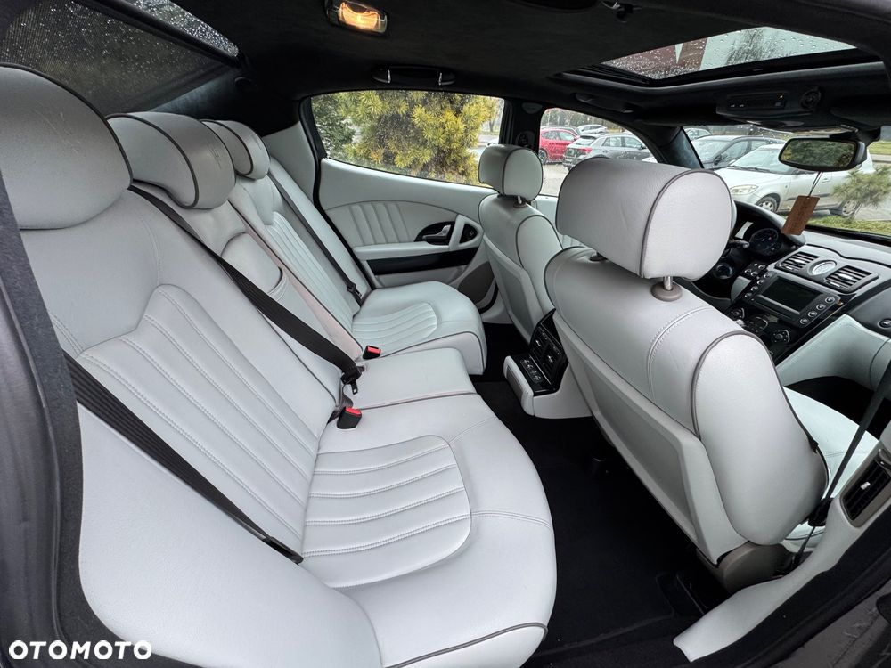 Maserati Quattroporte - 17