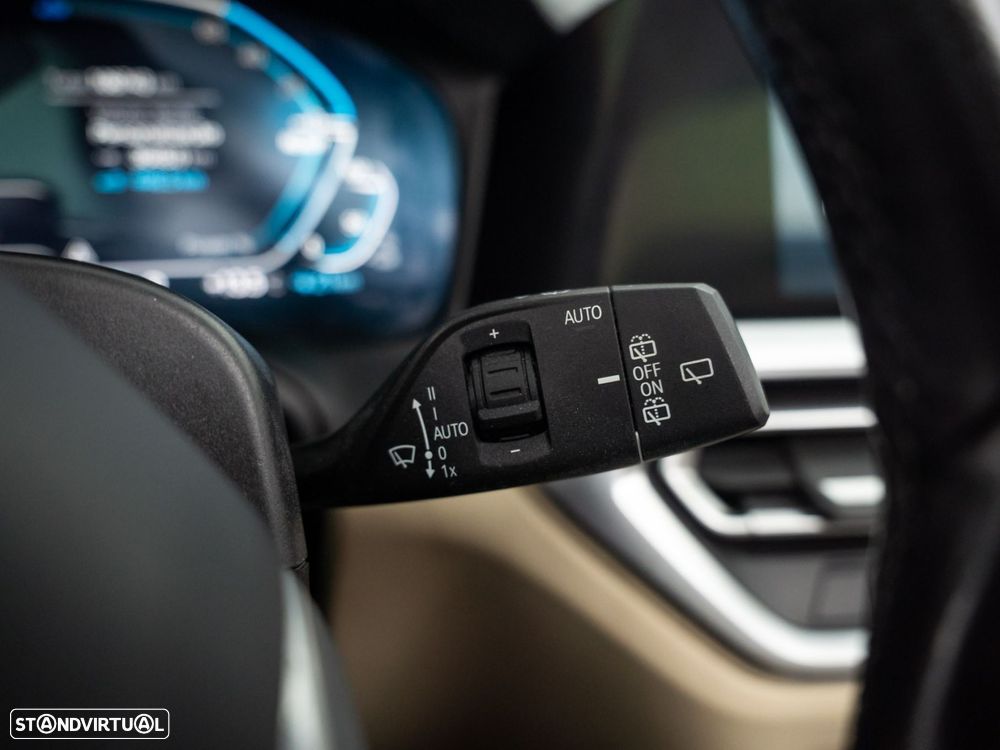 BMW 330 e Auto - 23