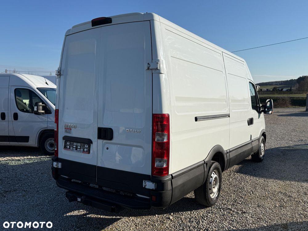 Iveco Daily/Średni/manual/Klima/Hak 3,5T/bdb stan/serwis Iveco Niemcy - 5