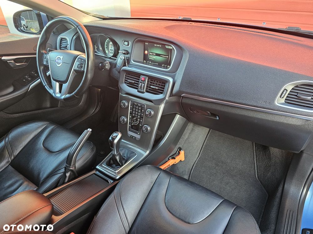 Volvo V40 D4 Summum - 20