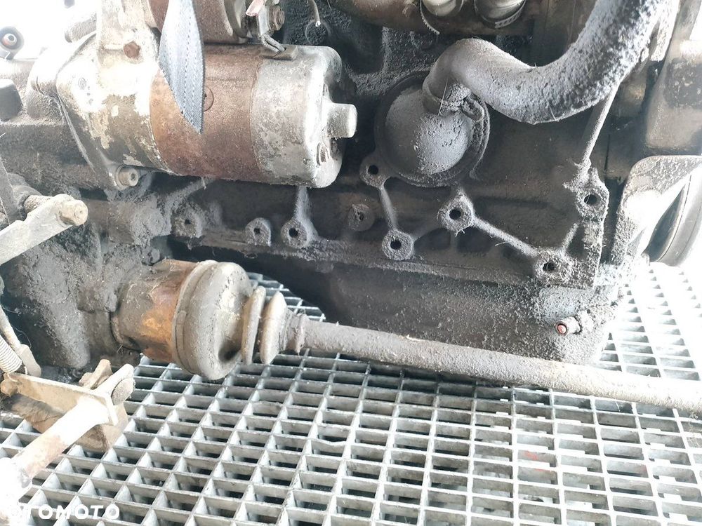 SILNIK KOMPLETNY+ SKRZYNIA BIEGÓW TRABANT 601 TL-023  030103021B  0.6 - 6