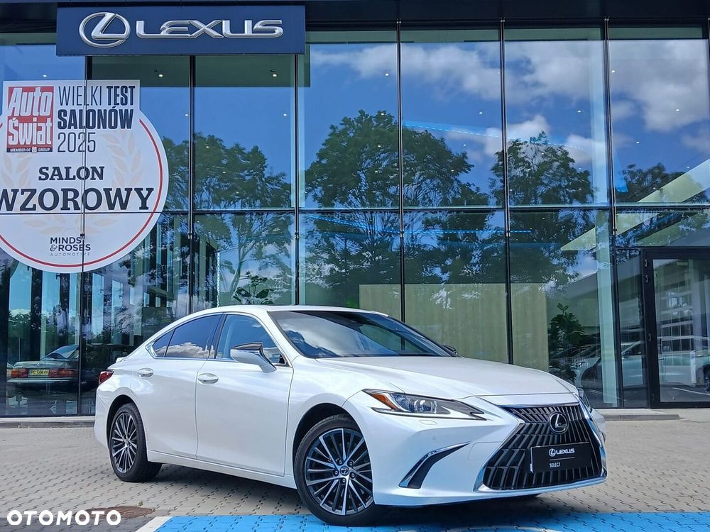 Lexus ES - 1