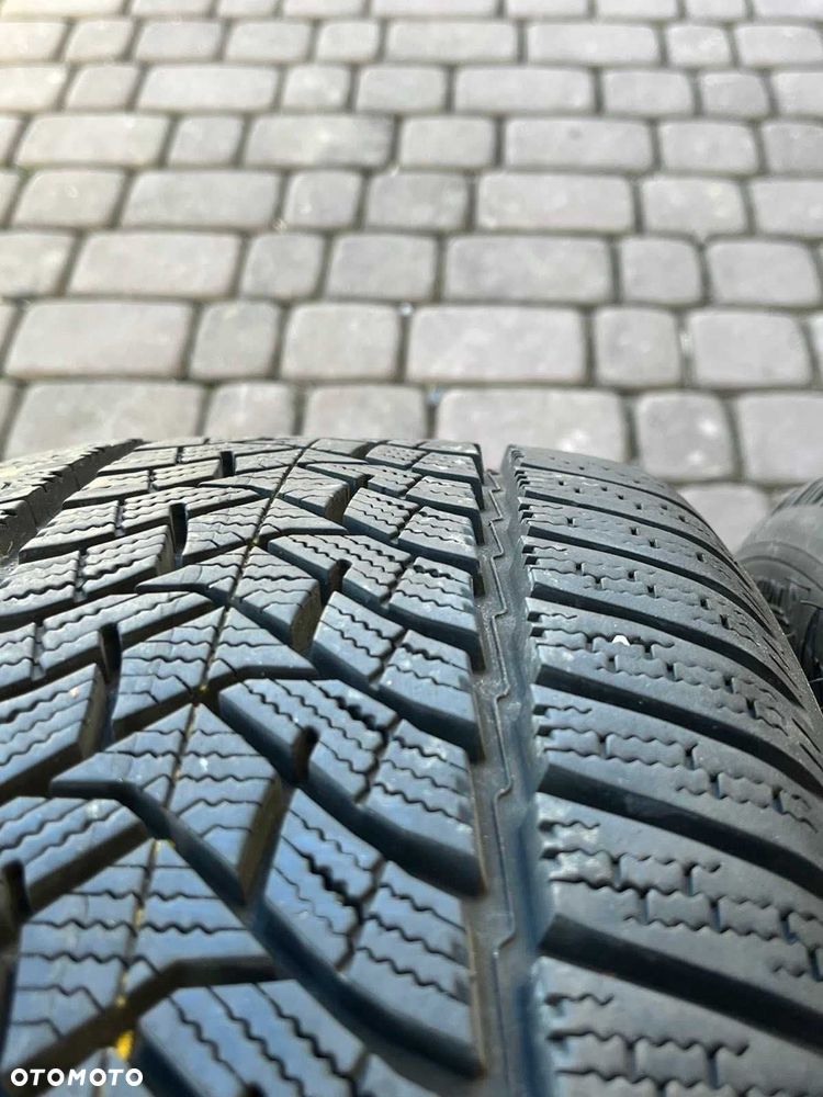 Opony Dunlop Winter Sport 5  225/45/17 91H  2x8mm - 2