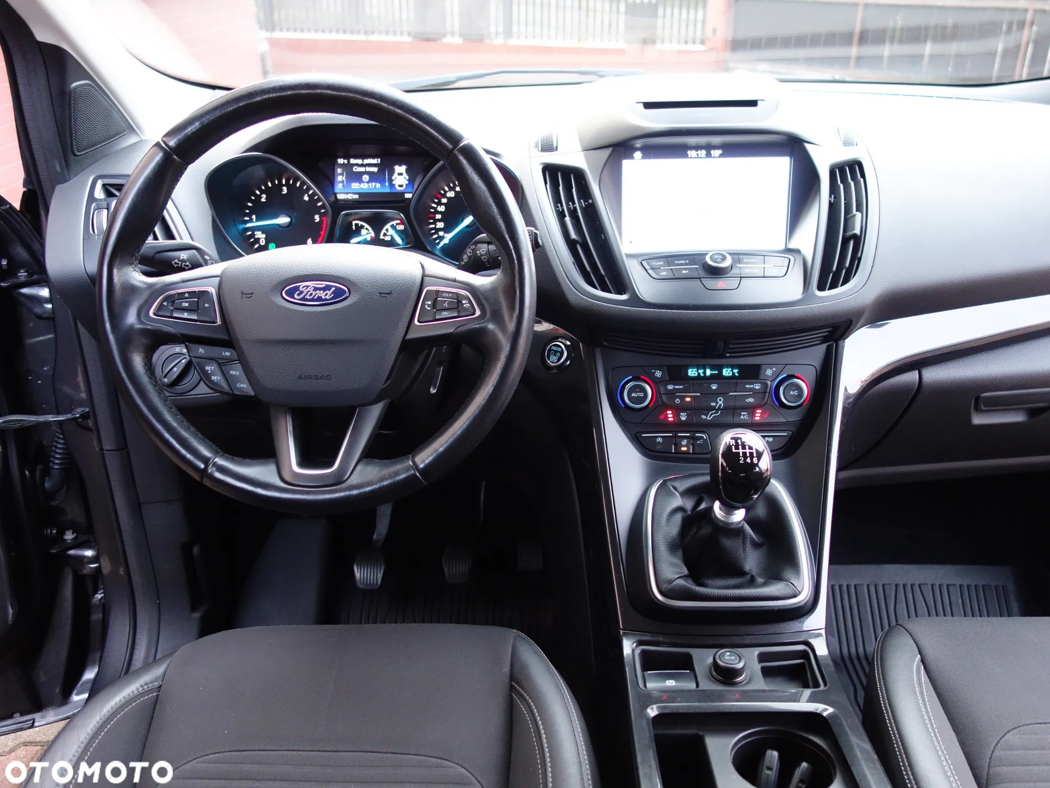 Ford Kuga 2.0 TDCi 4x4 Titanium - 26