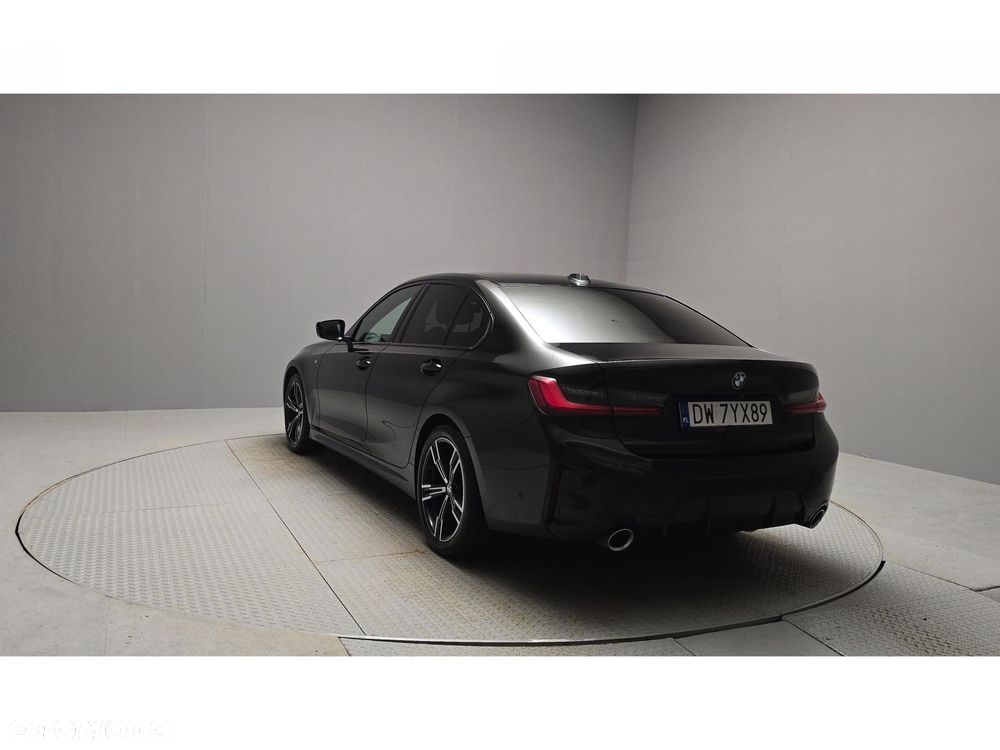 BMW Seria 3 320d xDrive mHEV M Sport - 4