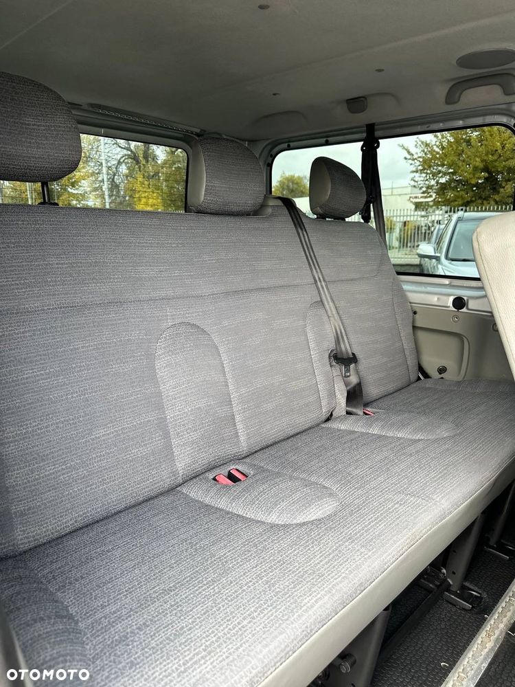 Renault Trafic - 26