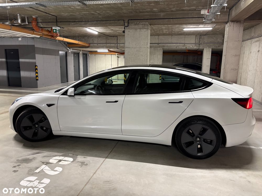 Tesla Model 3 - 5