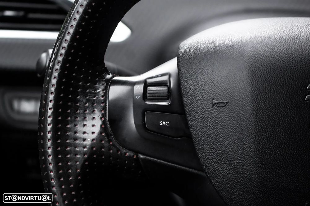 Peugeot 2008 1.2 PureTech GT Line - 13