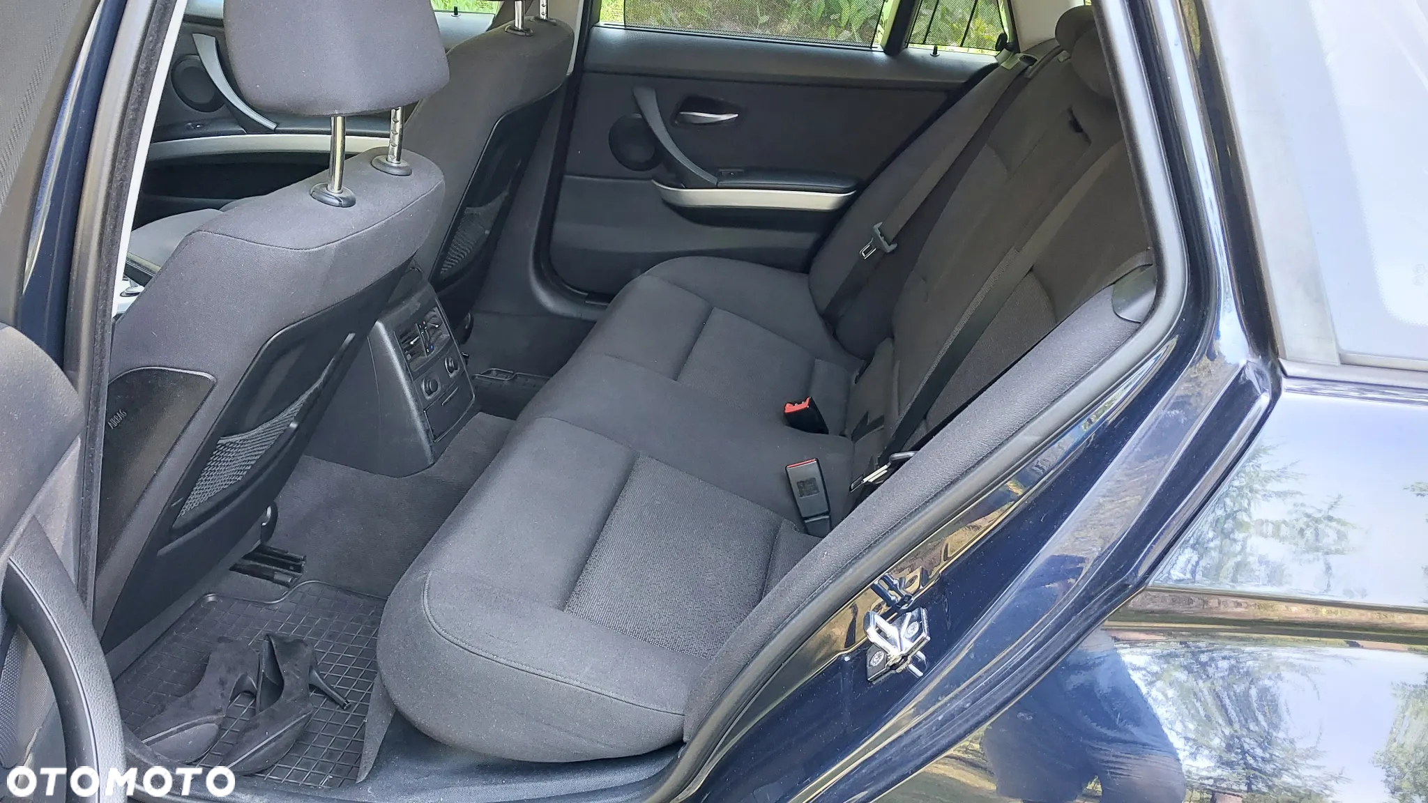 BMW Seria 3 318d - 11