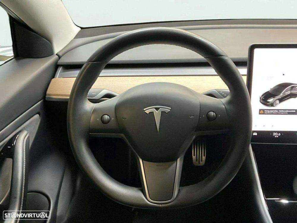 Tesla Model 3 - 11