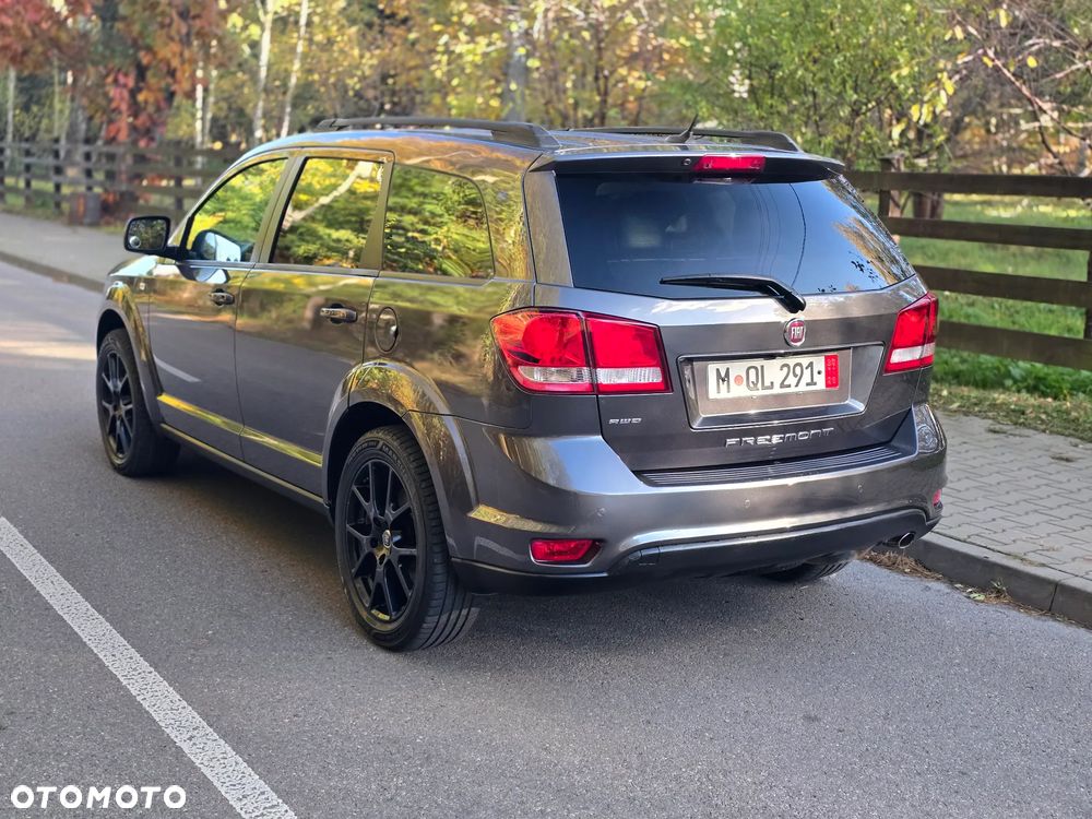 Fiat Freemont 2.0 Multijet 16V DPF Automatik Allrad Black Code - 16