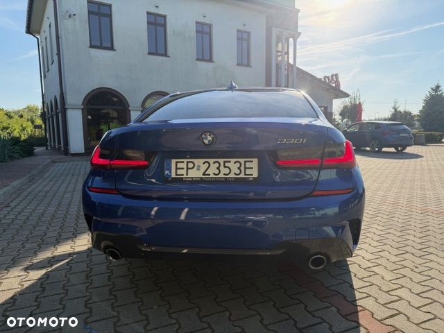 BMW Seria 3 330i M Sport sport - 10