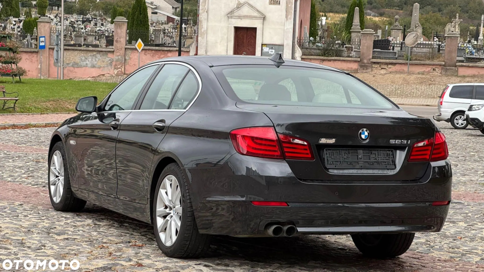 BMW Seria 5 523i Touring - 15
