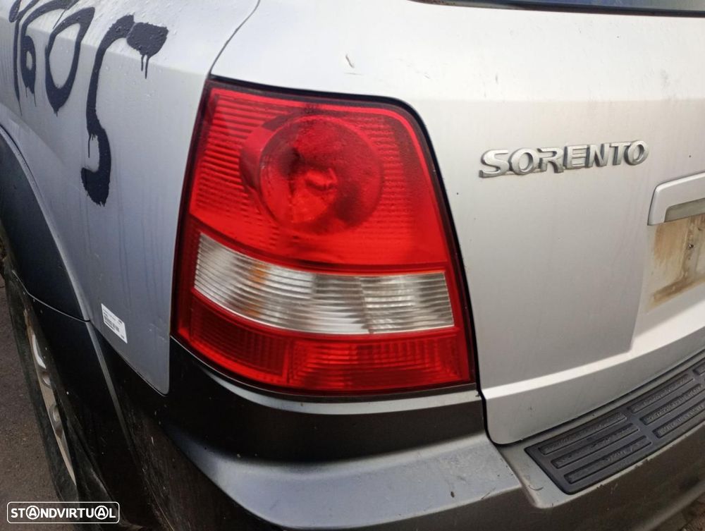 FAROLIM TRASEIRO ESQUERDO KIA SORENTO BL - 1