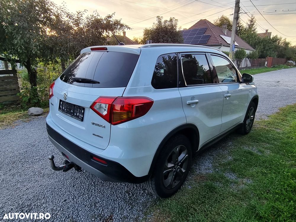 Suzuki Vitara 1.6 DDIS 4X4 Luxus - 2