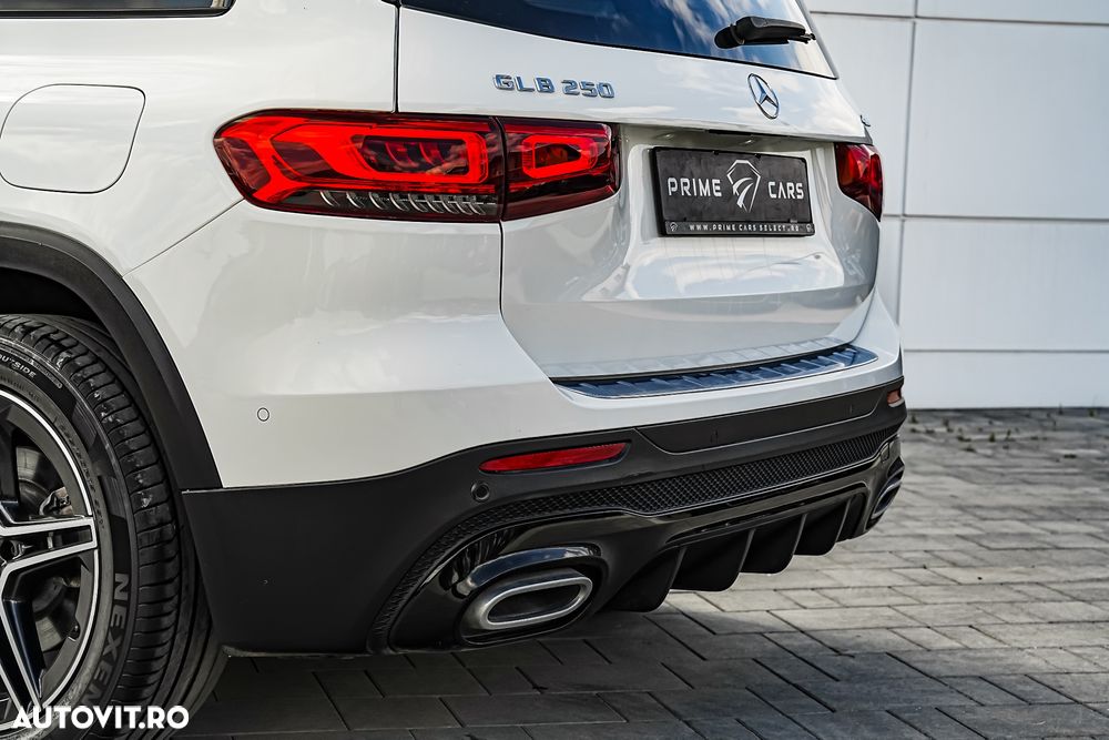Mercedes-Benz GLB 250 4MATIC 8G-DCT AMG Line - 35