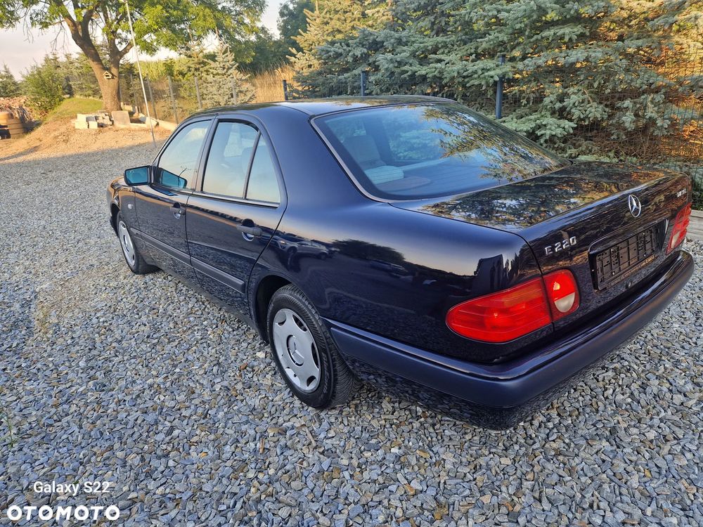 Mercedes-Benz Klasa E - 11