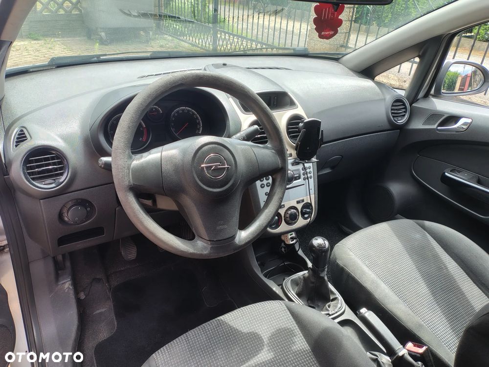 Opel Corsa 1.3 CDTI Essentia - 3