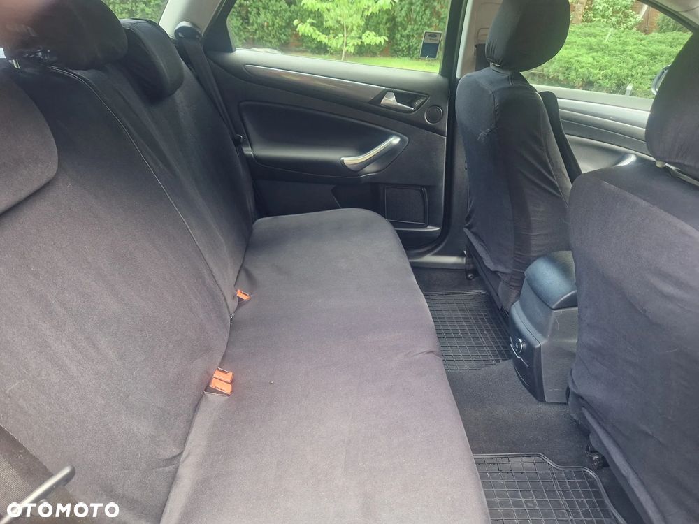 Ford Mondeo - 10