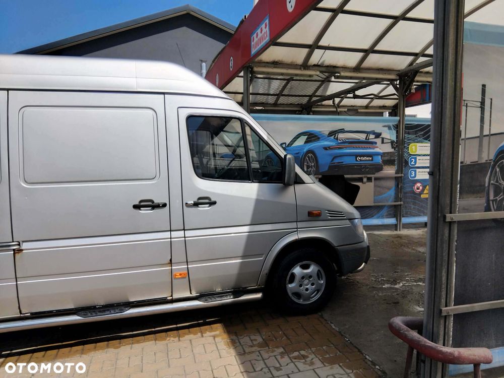 Mercedes-Benz Sprinter - 7