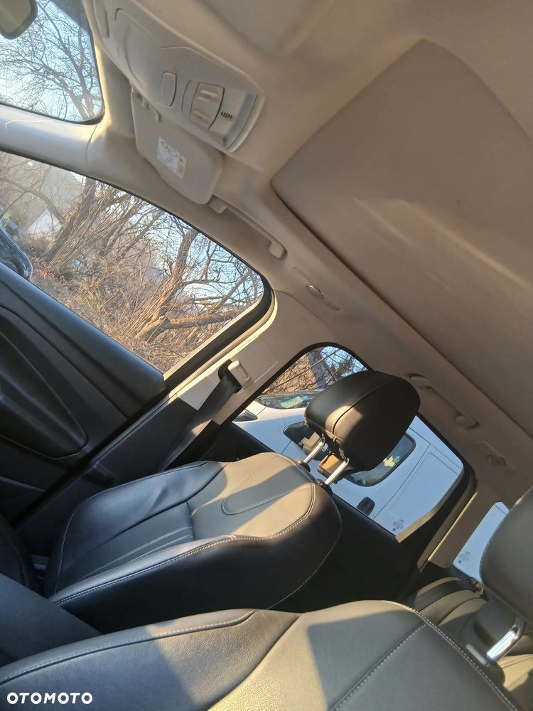 Ford Kuga 2.0 TDCi 4x4 Titanium - 8