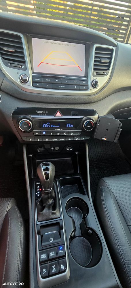 Hyundai Tucson 2.0 CRDI 4WD 6AT Luxury Pack+ - 15