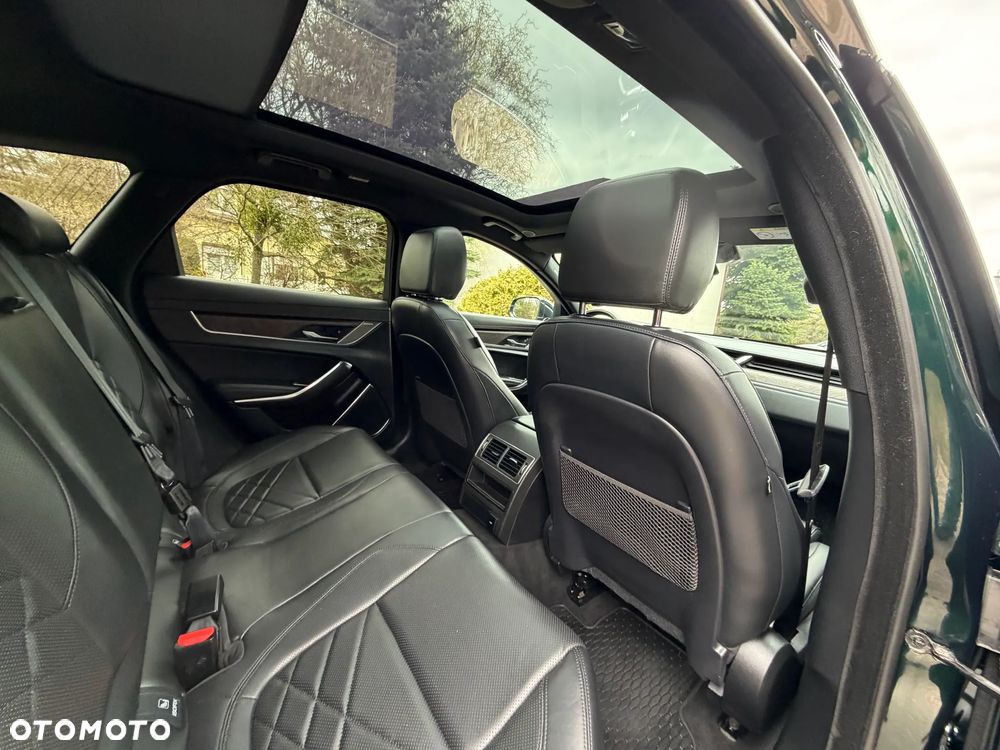 Jaguar XF D200 R-Dynamic S - 7