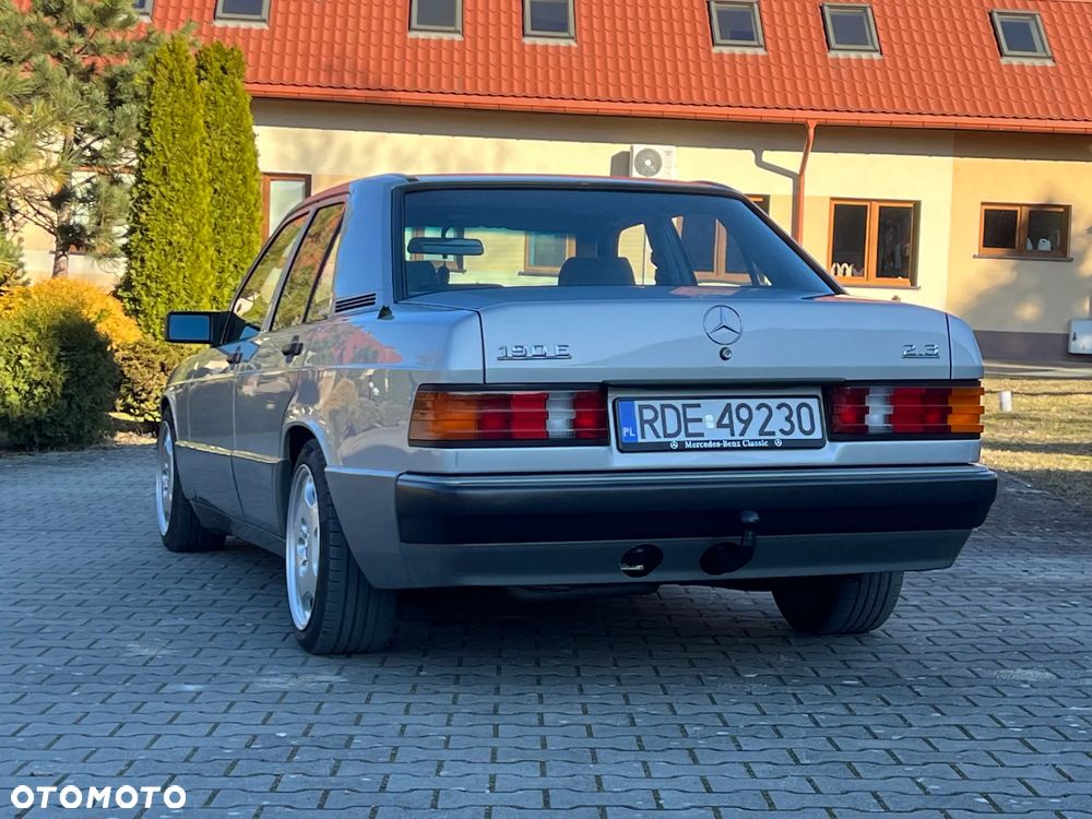 Mercedes-Benz W201 (190) - 6