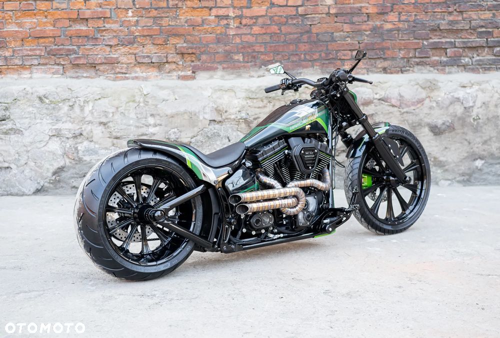 Harley-Davidson Softail Breakout - 6