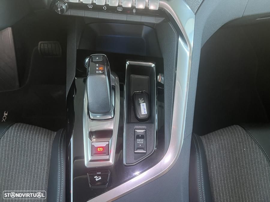 Peugeot 3008 1.6 Hybrid4 Allure Pack e-EAT8 - 47