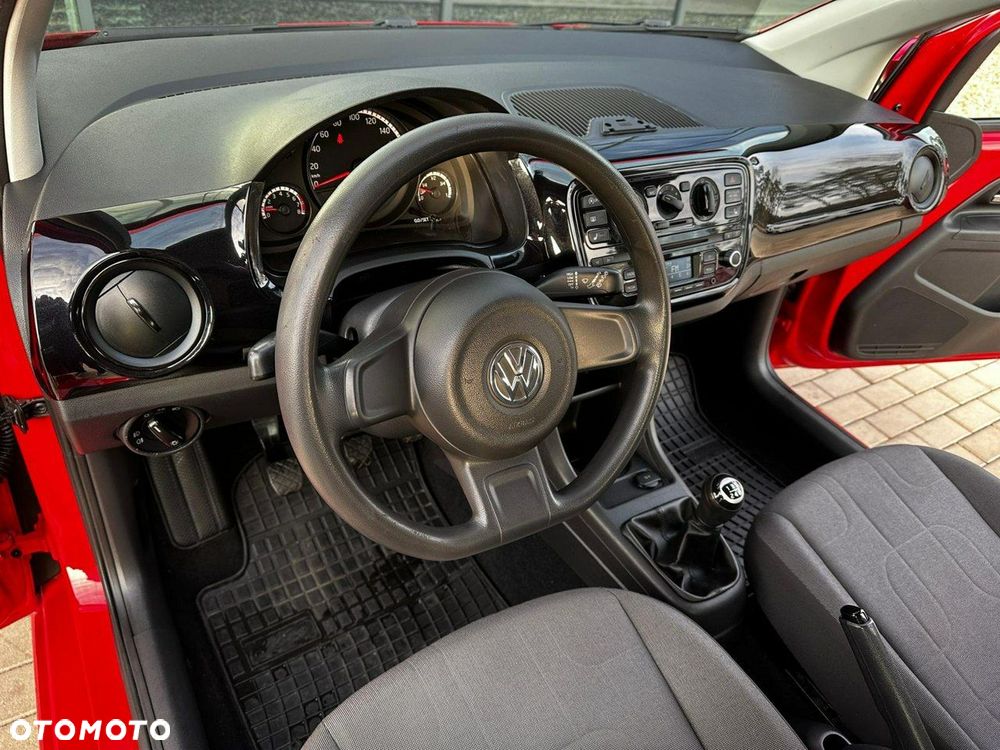 Volkswagen up! (BlueMotion Technology) move - 9