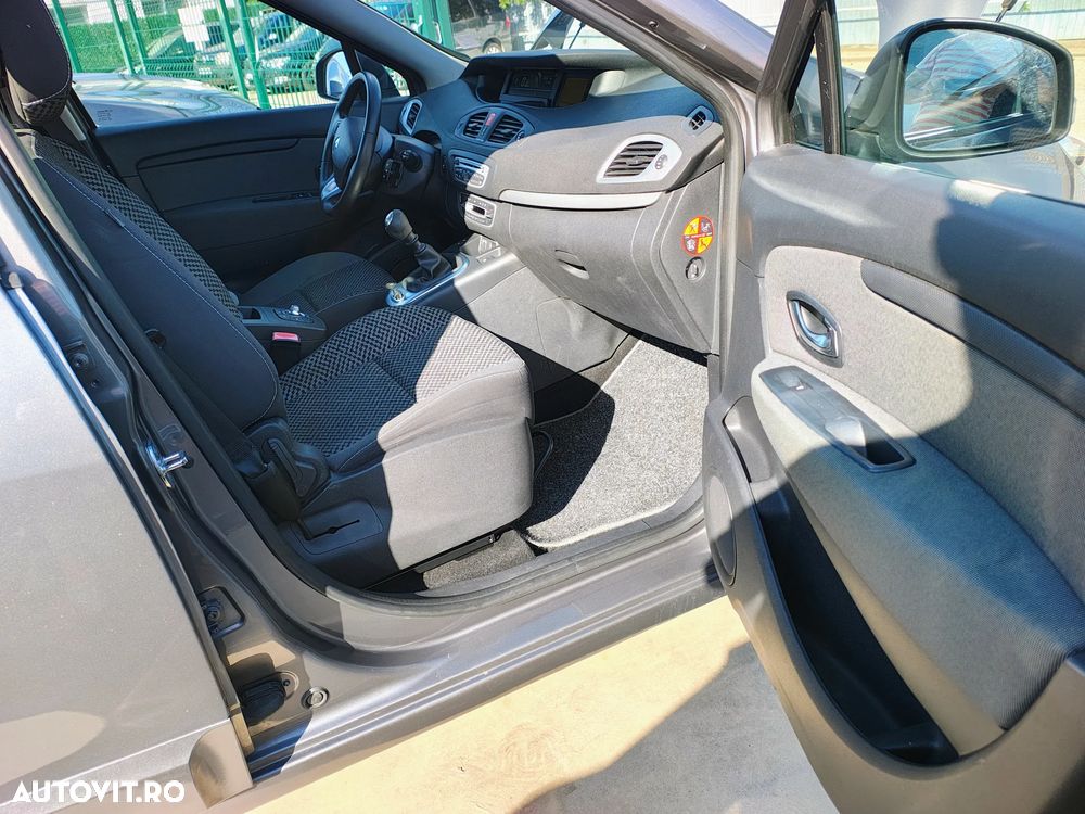 Renault Scenic - 13