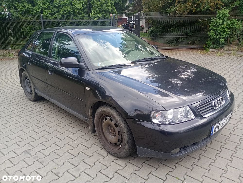 Audi A3 Sportback 1.9 TDI Ambiente - 1
