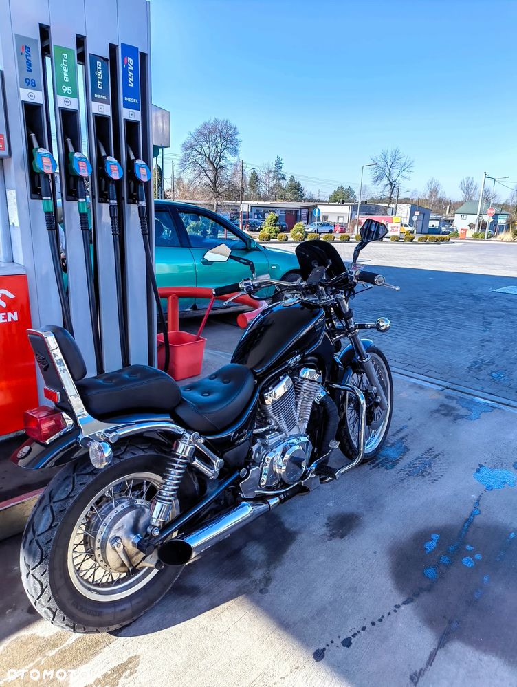 Suzuki Intruder - 5