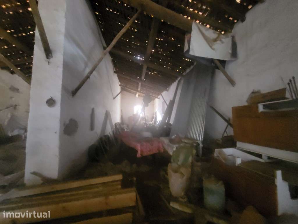 Armazém, com 200 m2, mesmo no centro da aldeia - Grande imagem: 3/10