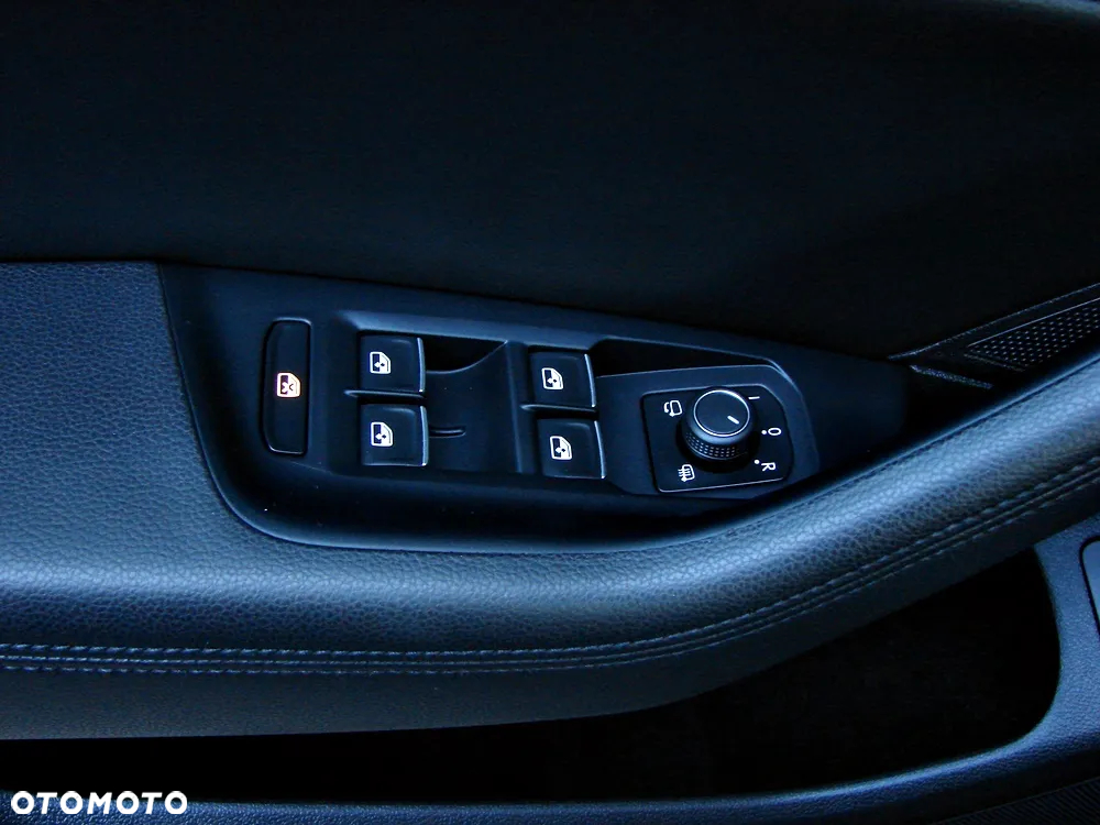 Volkswagen Passat Variant 2.0 TDI SCR 4Motion DSG (BMT) Highline - 34