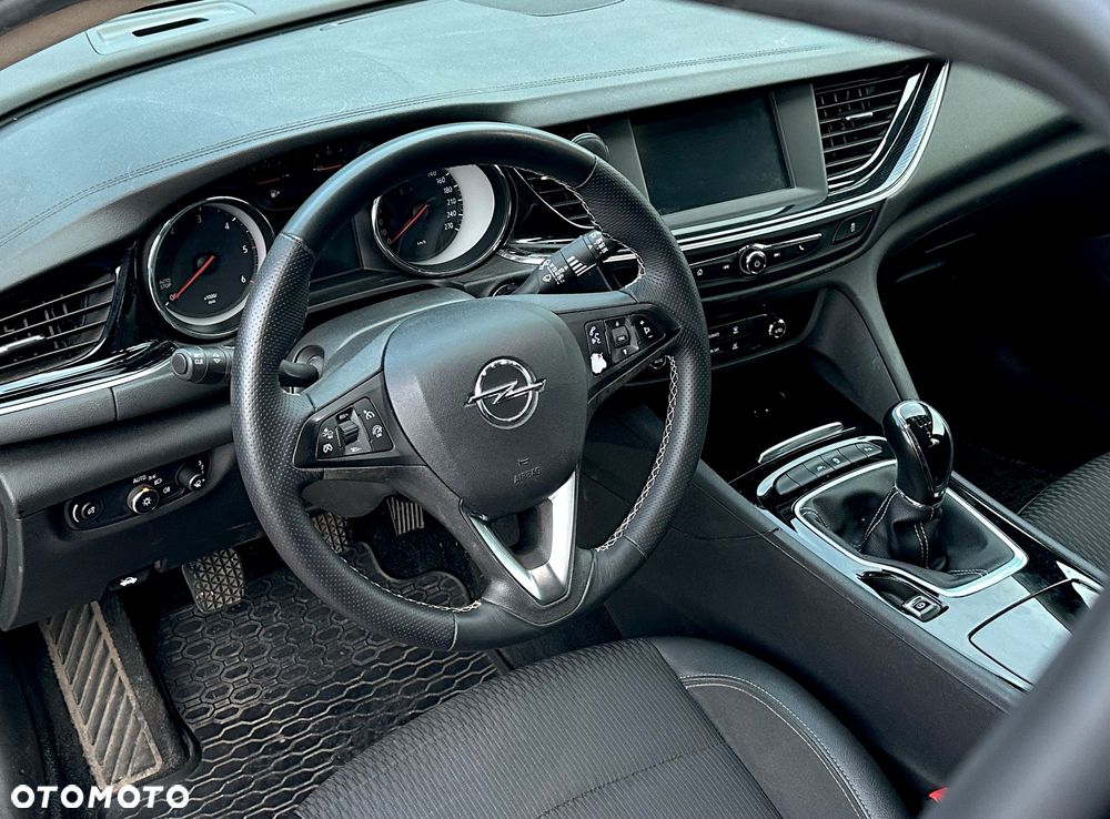 Opel Insignia - 10