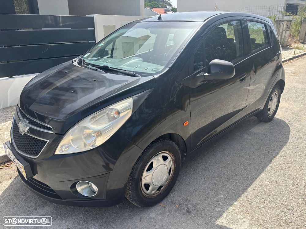 Chevrolet Spark 1.0 L - 12