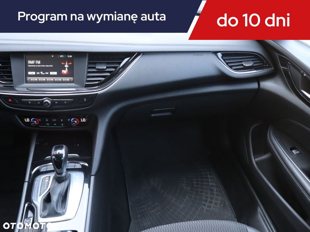 Opel Insignia - 10