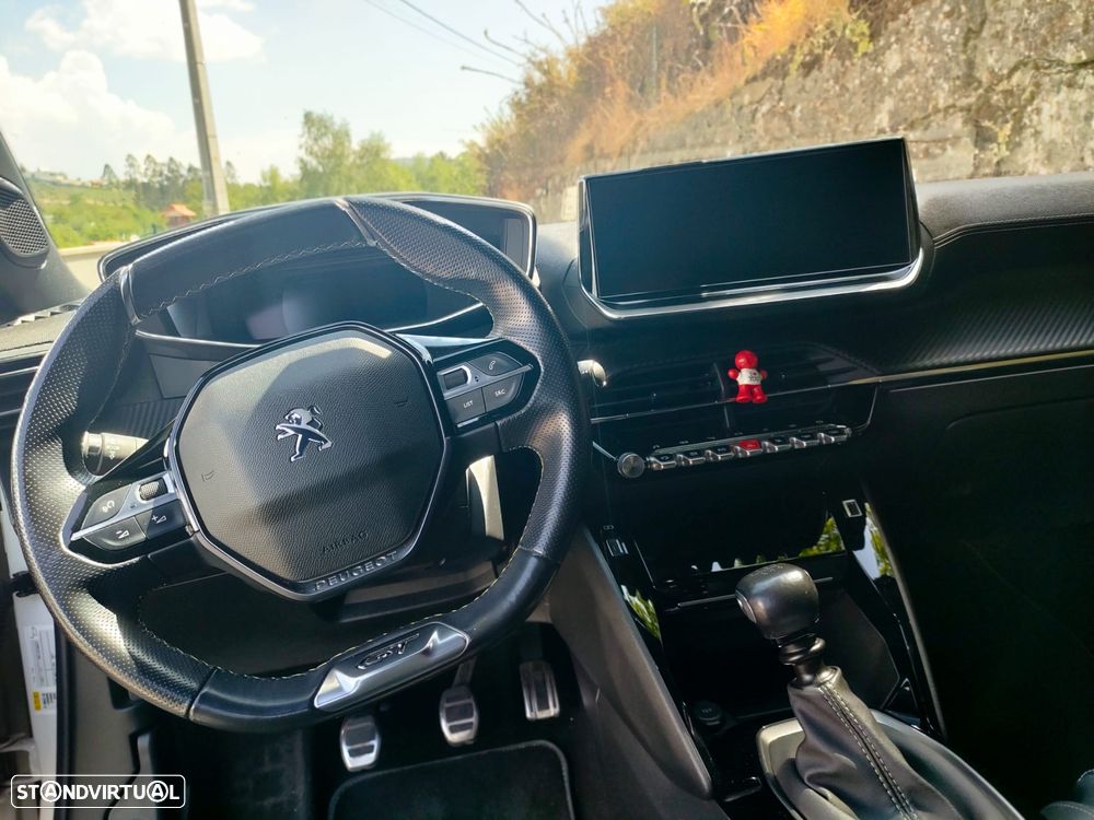 Peugeot 2008 1.2 PureTech GT - 12