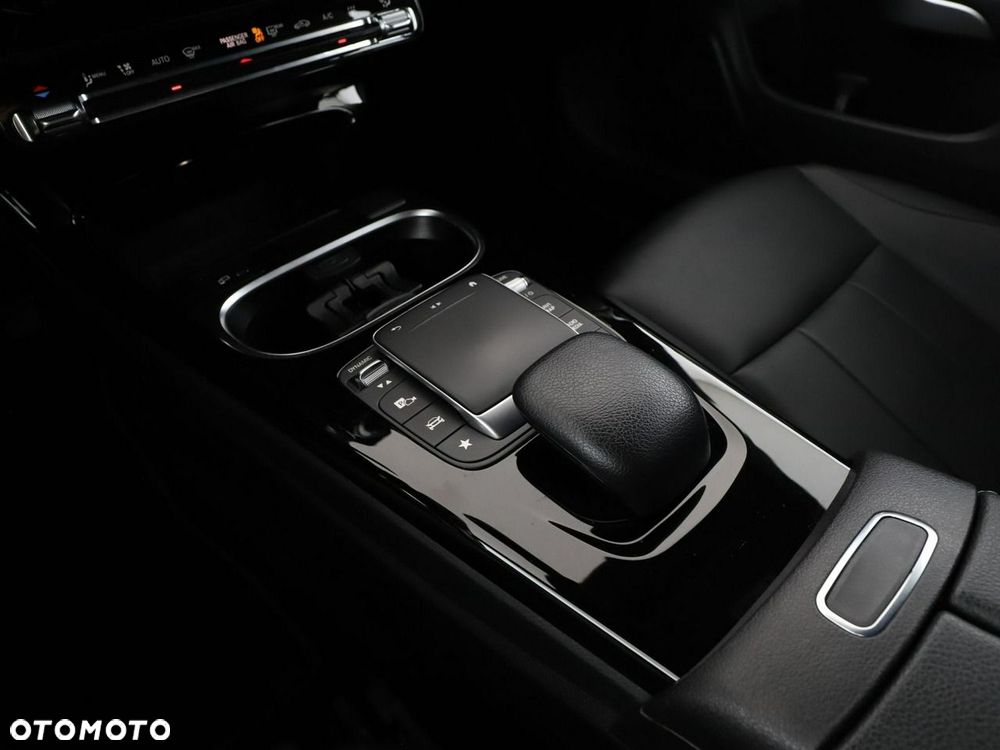Mercedes-Benz CLA 250 e 8G-DCT Progressive - 32