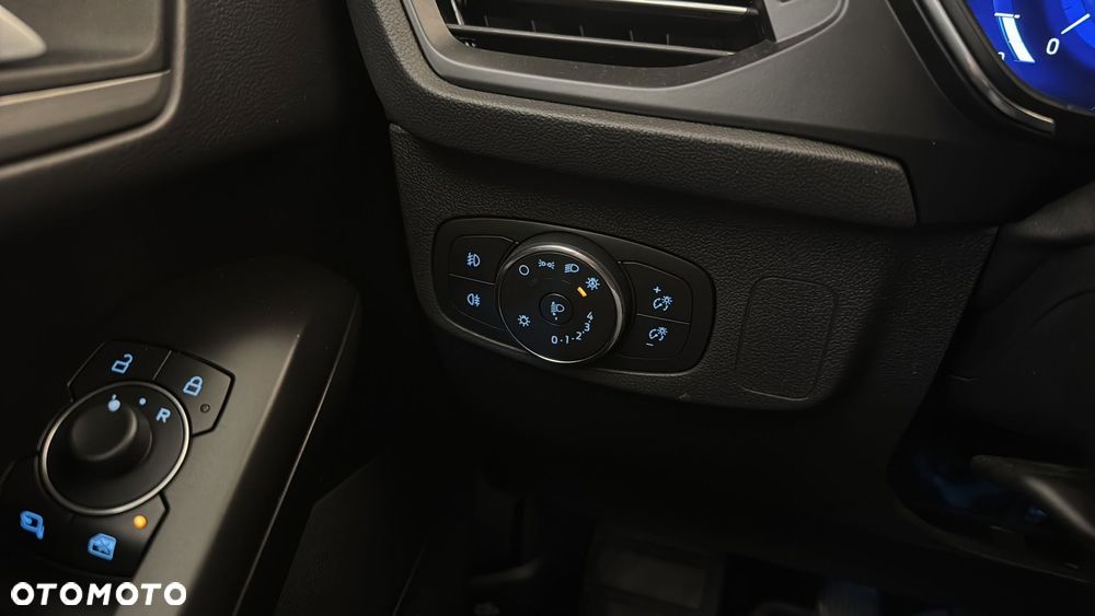 Ford Focus 1.0 EcoBoost mHEV Titanium X - 21