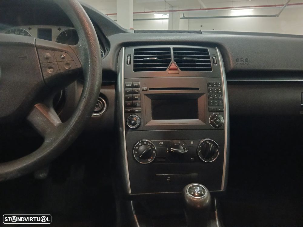 Mercedes-Benz B 180 CDi - 14