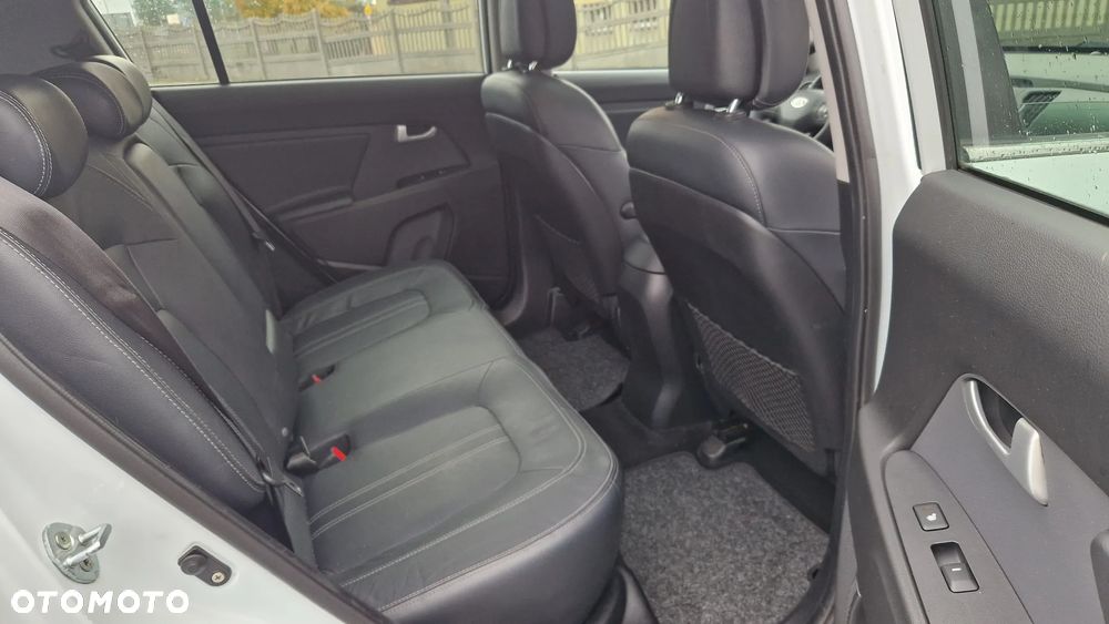 Kia Sportage 1.7 CRDI 2WD Spirit - 12